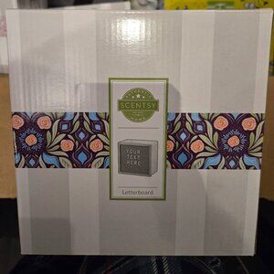 Scentsy LETTERBOARD Wax Warmer with Letters BRAND NEW IN BOX